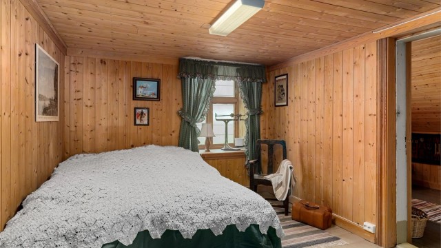 Soverom i 2. etasje i det gamle trehuset.