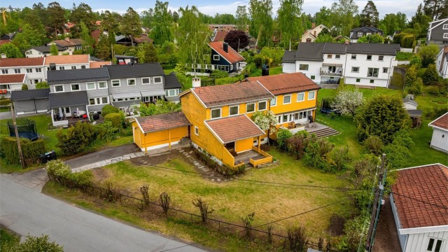 Velkommen til Ekeberglia 4 på Bekkestua v/Ola Wee Ahlstrand i Krogsveen Bærum. Foto: Zovenfra AS