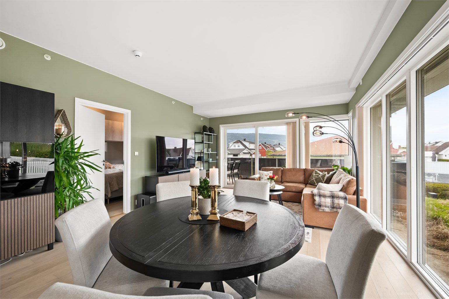 Leiligheten er gjennomgående og har en praktisk planløsning