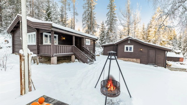 Eiendomsmegler Krogsveen v/Elisabeth Hanssen ønsker velkommen til Strykenenga 110!
