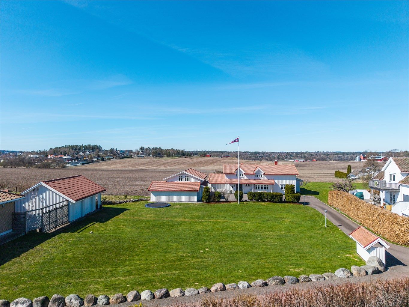 En sjelden mulighet til å sikre seg en stor og innholdsrik eiendom.