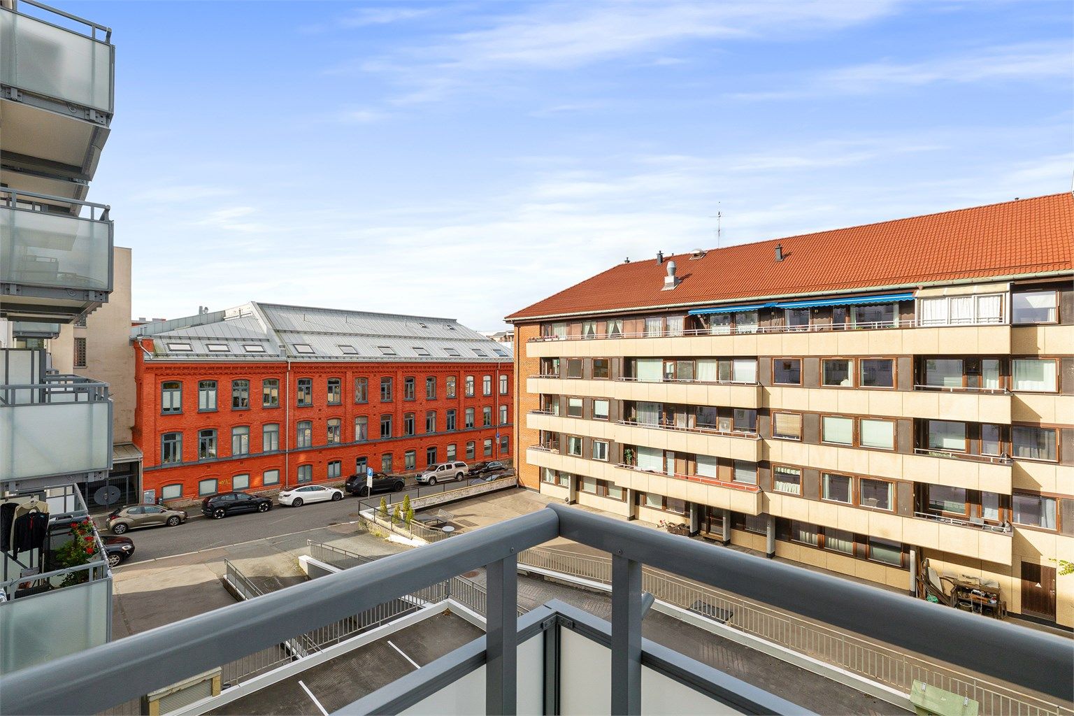 Nordvestvendt beliggenhet gir gode solforhold senere på dagen.