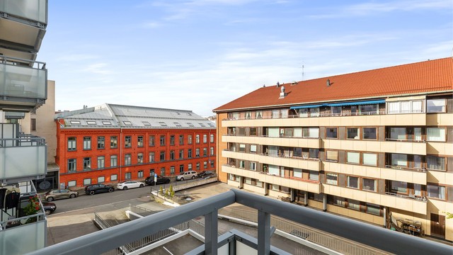 Nordvestvendt beliggenhet gir gode solforhold senere på dagen.