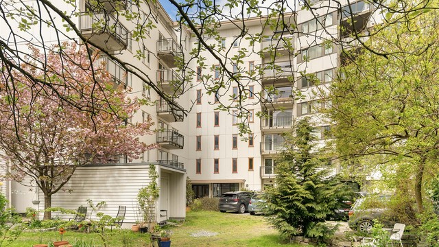 - Fasade fra bakgården -