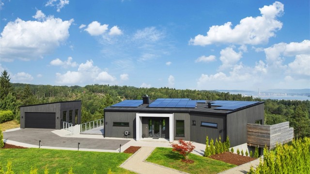 Meget gode solforhold rundt om på tomten. Foto: A7 Media.