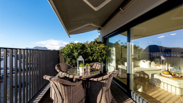 Terrasse med markise