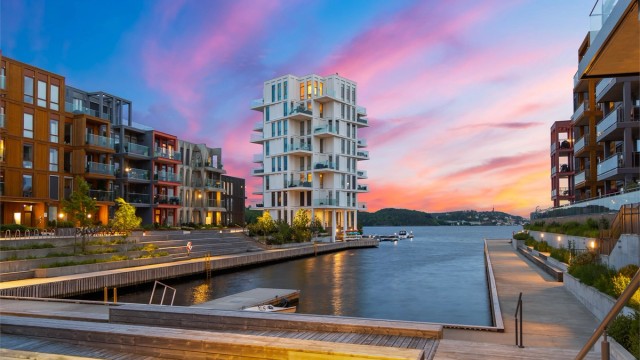 Moderne arkitektur preger den nye bydelen på Vindholmen.