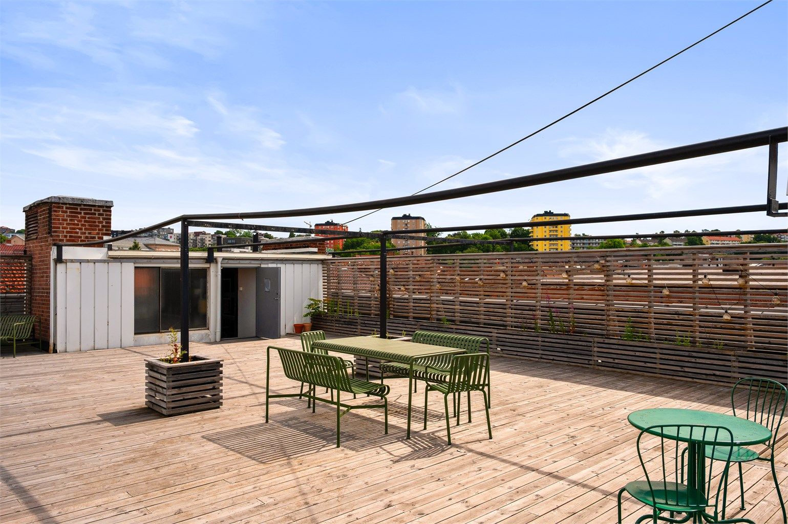 Takterrassen er utstyrt med felles gassgrill til fri benyttelse for beboerne.