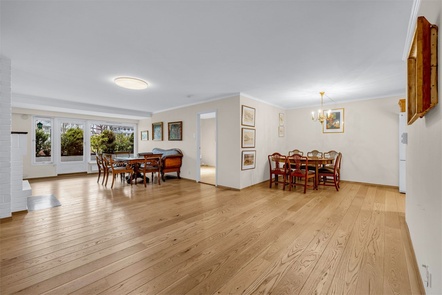  Leiligheten er velholdt, med behov for oppussing for å tilfredsstille dagens krav til standard.