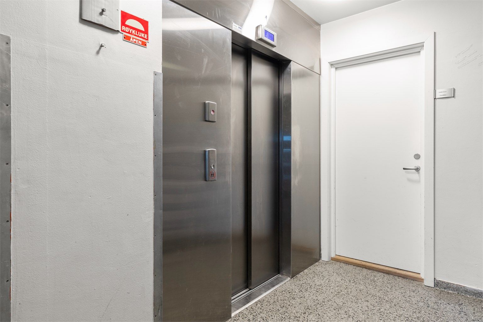 Inngangsparti - heis