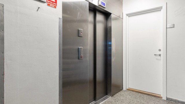 Inngangsparti - heis