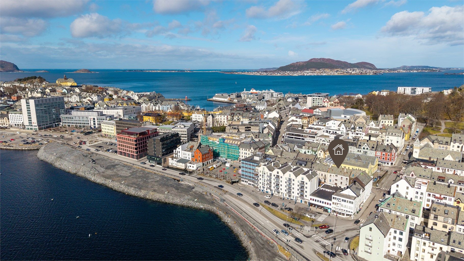En sentral base for å oppleve alt Ålesund og Sunnmøre har å by på.