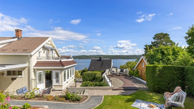 Hagen har flere hyggelige uteplasser for avslapning og sosiale sammenkomster. Foto: Petter Tanum/Tanum Foto