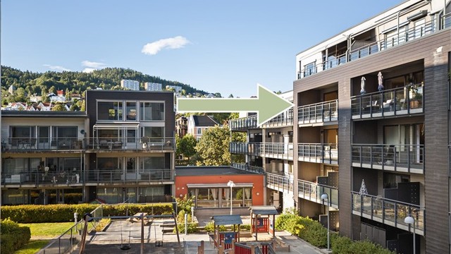 Øvrig er det parkeringsplasser for gjester (medfølgende to parkeringskort for gjester).
