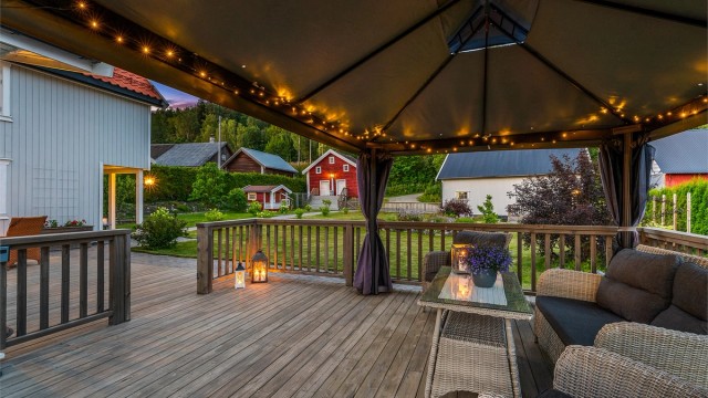 En eiendom hvor man kan nyte kvelden med gode venner og familie