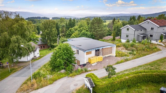 Kort spasertur til Skoger barnehage, som ligger bare noen hundre meter unna.