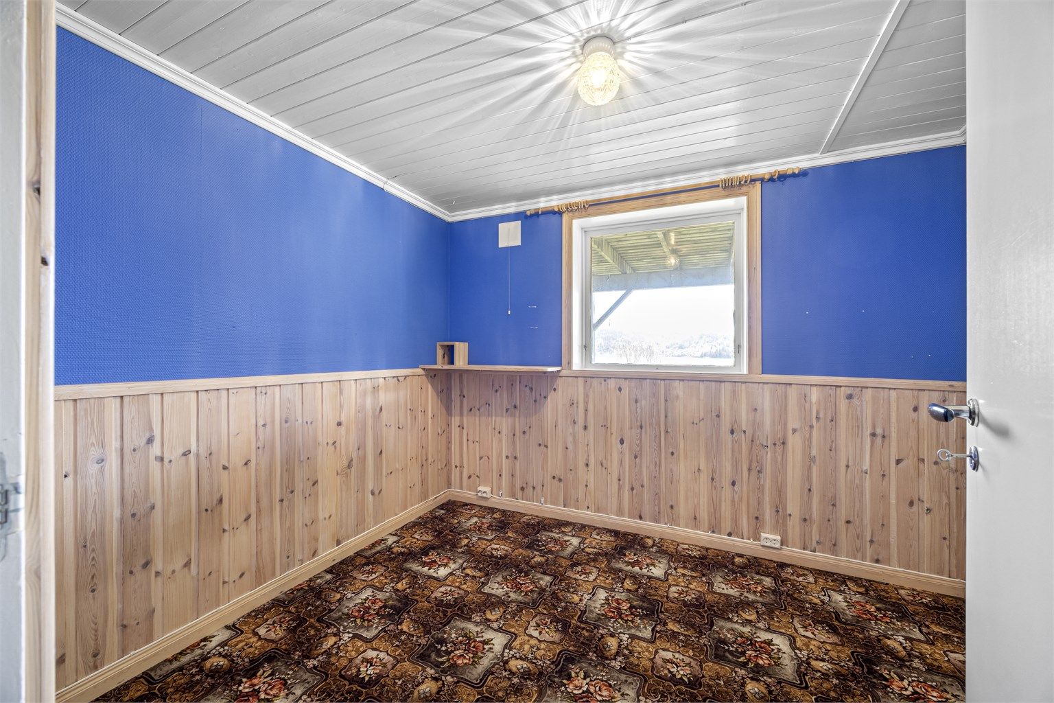 Soverom 5 i underetasjen.