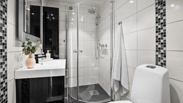 Flislagt baderom med gulvvarme i 1. etasje