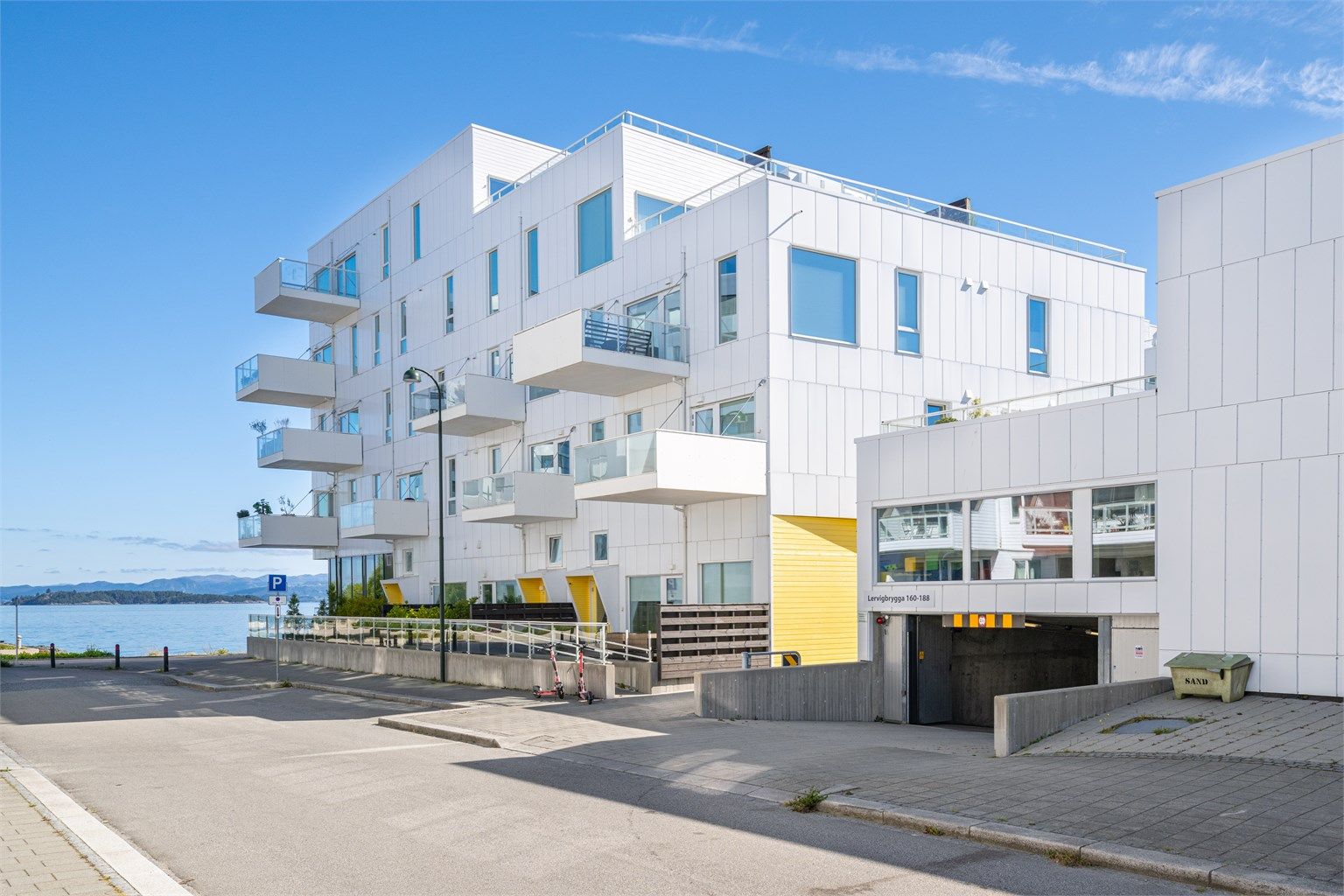 Nedkjørsel til parkeringsanlegg. 