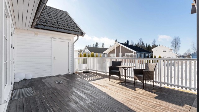 Terrassen er en flott forlengelse av boligens sosiale arealer.