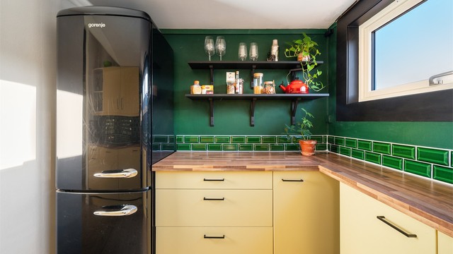 Frittstående kjøleskap med fryser.