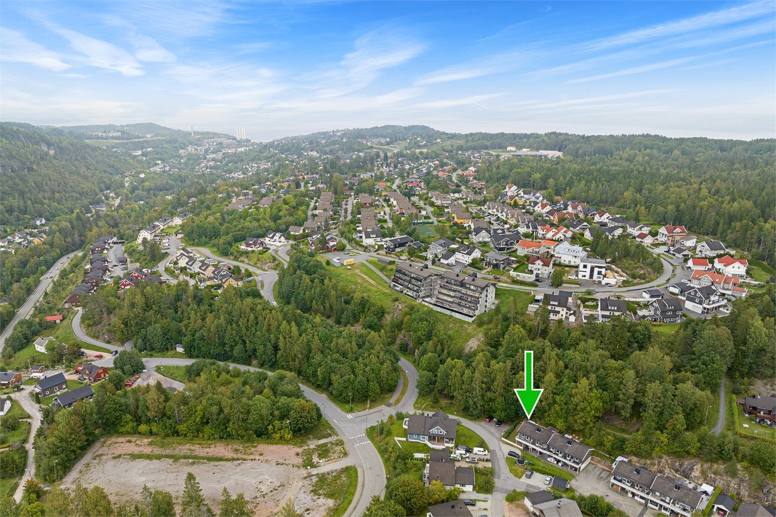Trygg gangavstand til Torvbråten barneskole og barnehage.