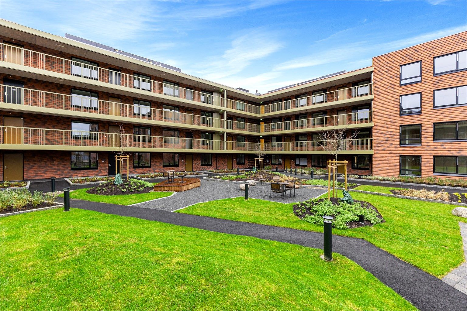 Leiligheten ligger i byggets 4. etasje (toppetasje) og har en god planløsning