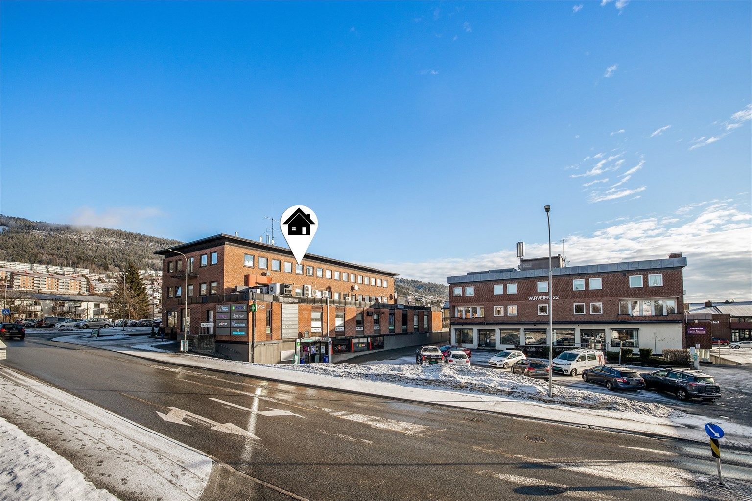 Med bussholdeplassen Vårveien kun to minutter unna, er kollektivtilbudet svært godt.