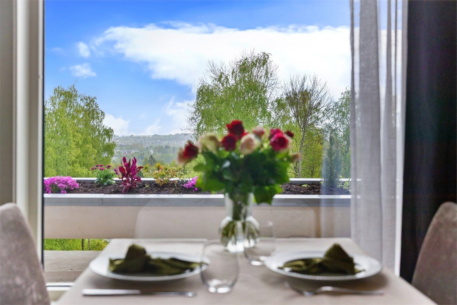Attraktiv og innbydende 2-roms selveierleilighet i øverste etasje. Foto: Zovenfra AS