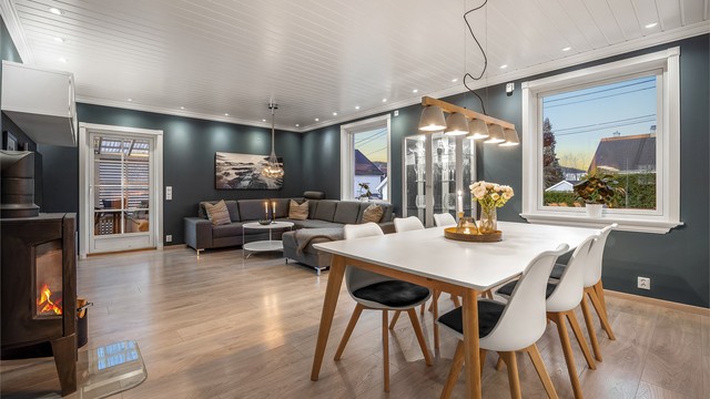 Innholdsrik bolig over 3 plan med 3 soverom, nyere kjøkken og fine uteområder.
Foto: Stine Jørgensen Prøitz