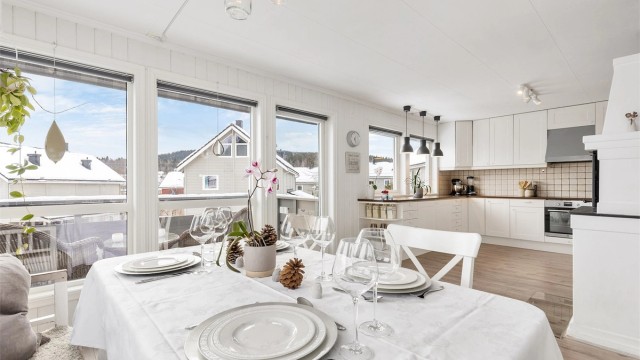 Robin Lauritzen v/ Krogsveen ønsker velkommen til Munkebekken 191!