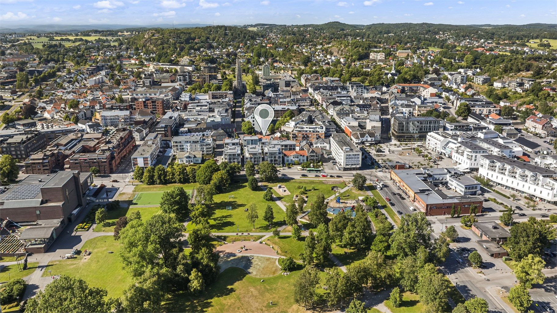 I tillegg fungerer den flotte Badeparken som en ekstra «hage» rett utenfor stuedøren.