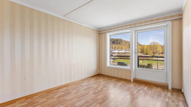 Spisestue med direkte utgang til balkong