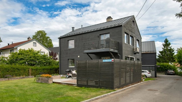 Velkommen til Munkerudveien 4B og denne flotte tomannsboligen med perfekt beliggenhet!
Foto: Lars Gartå