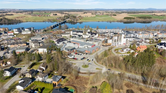 Herfra er det kort gangavstand til sentrum med Alti Årnes, togstasjonen og turstier langs Glomma.
Foto: Anders Botnmark.
