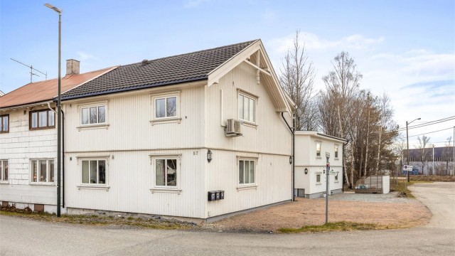 Eiendommen har en sentral og pendlervennlig beliggenhet på Lierstranda.
Foto: Stine Jørgens Prøitz