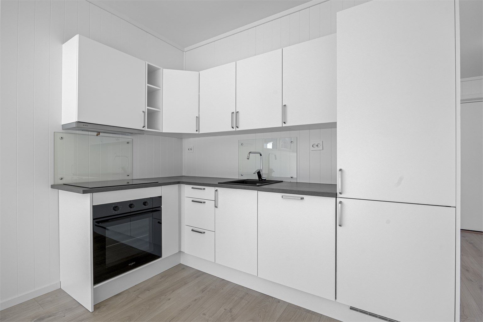 Leiligheten har balansert ventilasjon som sikrer et sunt og godt inneklima.