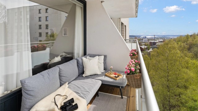 Velkommen til Frysjaveien 5 - arealeffektiv selveierleilighet med attraktiv beliggenhet og flott utsikt!