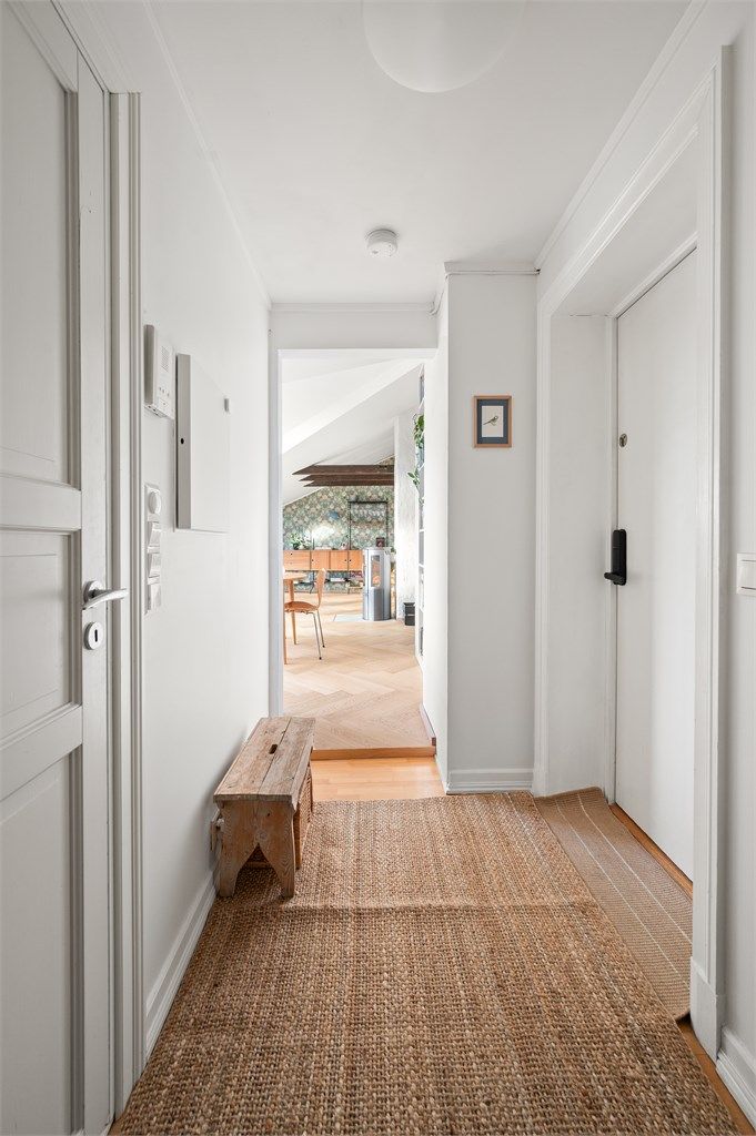 Leiligheten har en lyd- og brannklassifisert entrédør for ekstra trygghet.