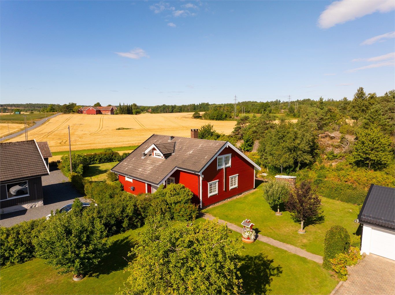 Eiendommen har vært benyttet til boligformål siden tidlig på 1900-tallet. En større ombygging/oppgradering ble utført medio 1980-tallet.