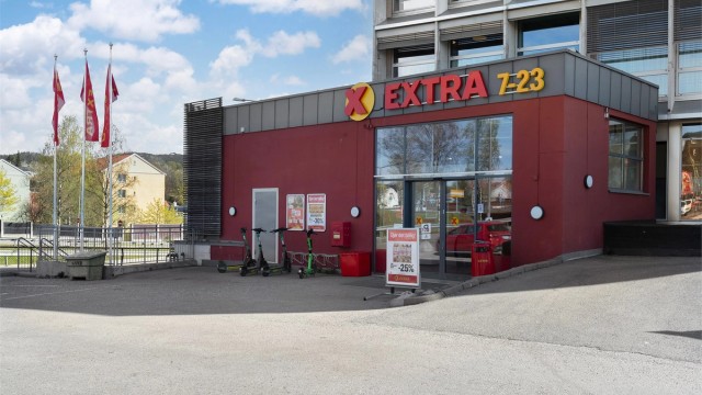 Coop Extra Refstadveien ligger kun noen minutters gange unna.