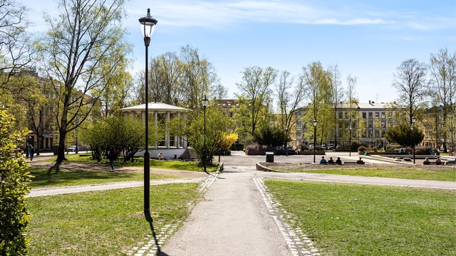 Birkelunden park er også kun en kort spasertur unna.