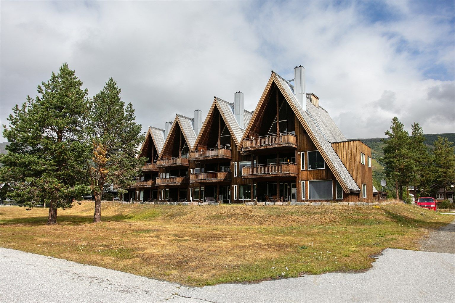 Velkommen til Bjorligard 57 presentert av Eiendomsmegler/Partner Harald Osdal
Foto: Jarle Osen