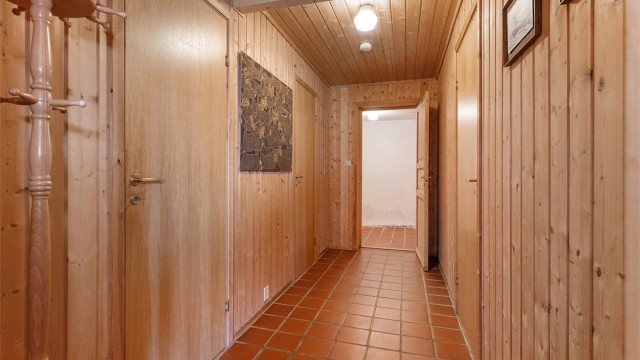I underetasjen finnes det totalt fem boder som gir svært gode lagringsmuligheter