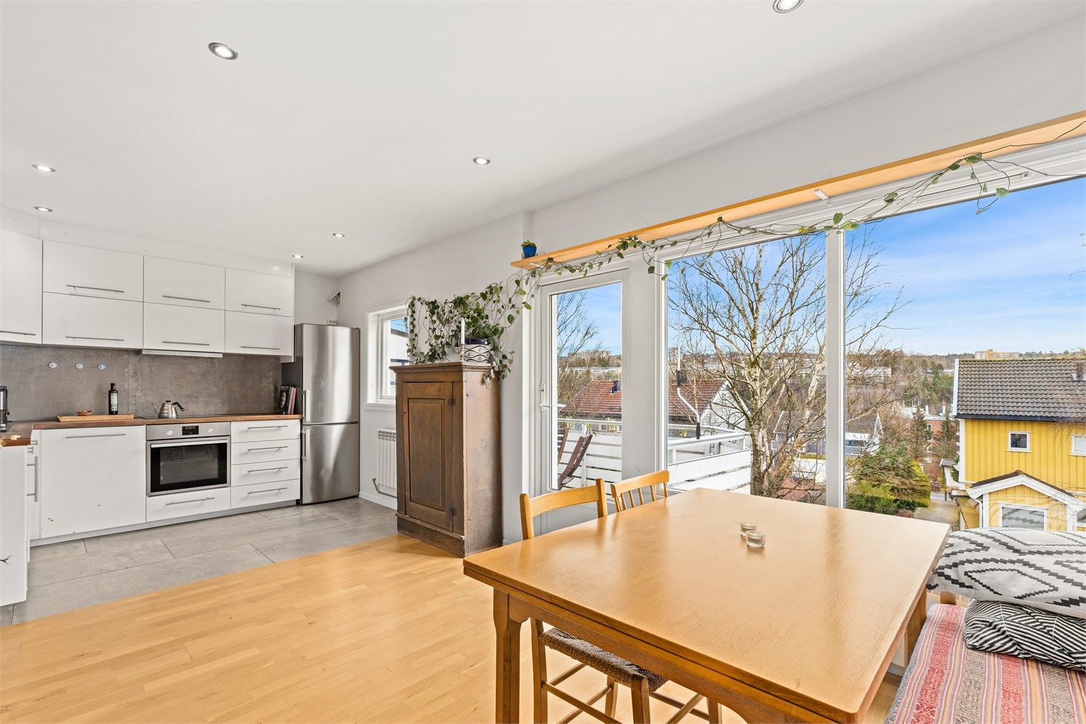 Eiendomsmegler Krogsveen v/Christian Blenne Lien ønsker velkommen til Prost Hallings Vei 29B!