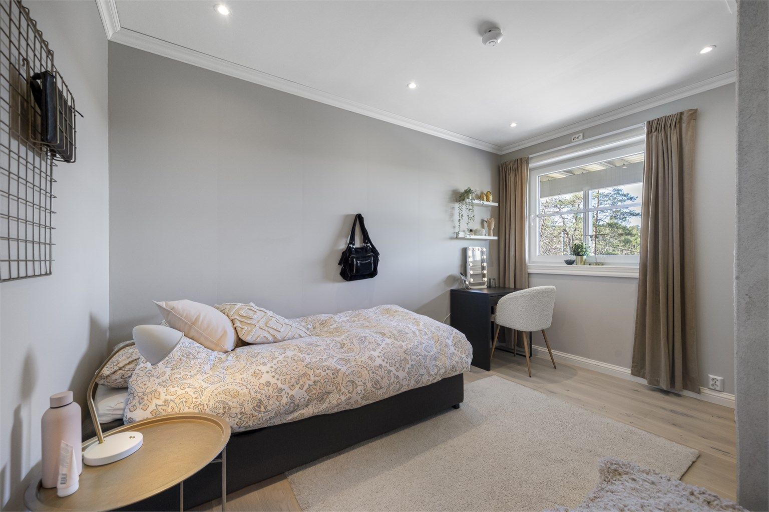 Soverom i underetasjen.