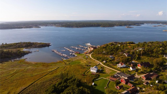Flest fergeavganger til Søndre Sandøy er det mellom Nedgården og Skjærhalden.