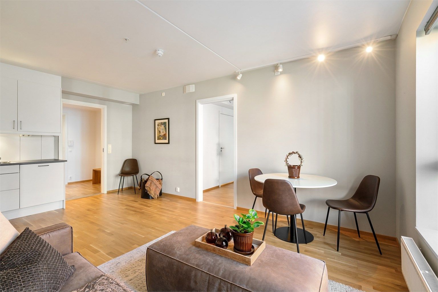 Leiligheten har et samlet internt bruksareal (BRA-i) på 45 m² som er effektivt utnyttet.