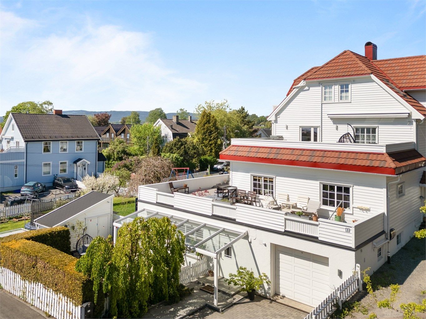 Velkommen til Liaveien 1 presentert av Eiendomsmegler Kristoffer Stormfelt!