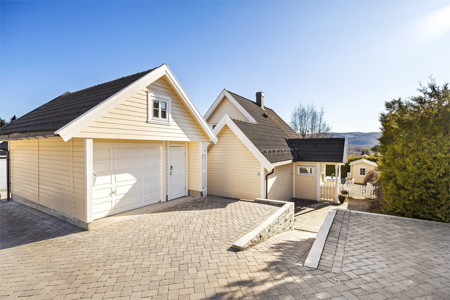 Velkommen til Rådyrveien 36! 
Foto: Stine Jørgensen Prøitz